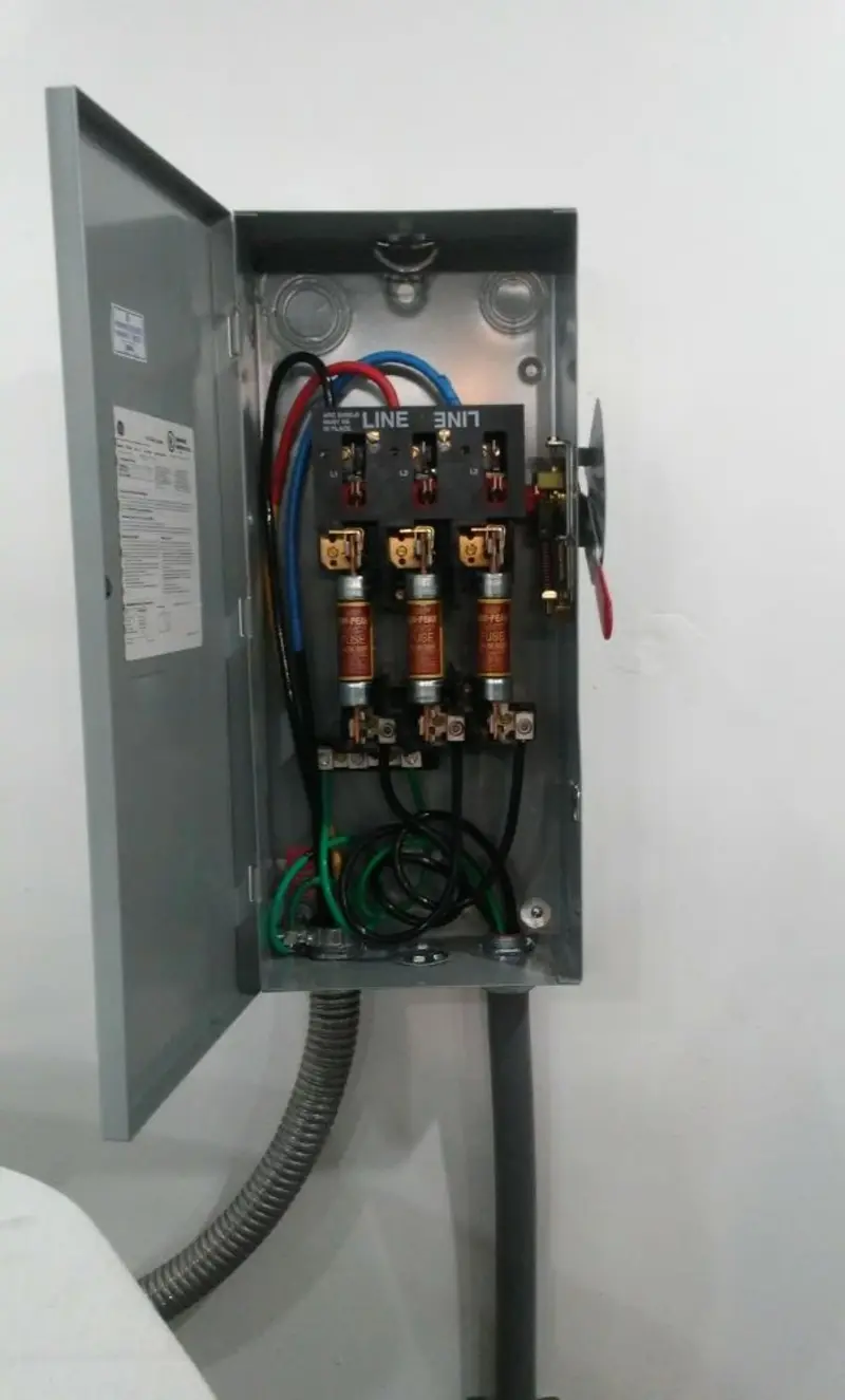 Three-phase disconnect switch installed for Electrical Wiring & Rewiring in Westerville